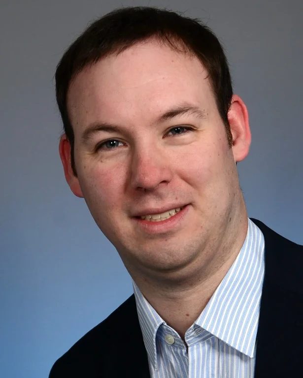 Bewerbungsfoto Mallon_zugeschnitten